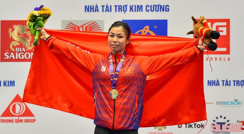 Хоанг Тхи Фыонг Жанг выиграла золотую медаль по ушу.