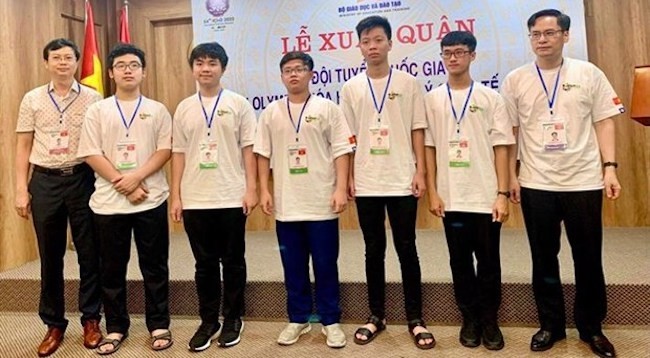 Команда вьетнамских школьников. Фото: Министерство образования и подготовки кадров