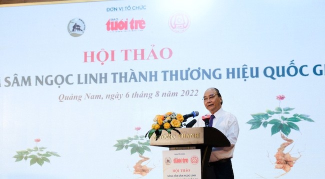 Президент Нгуен Суан Фук выступает на семинаре. Фото: tuoitre.vn