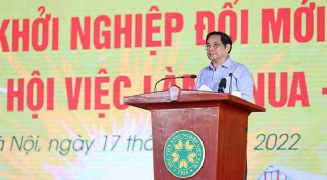 Премьер-министр Вьетнама Фам Минь Тьинь выступает с речью. Фото: VNA